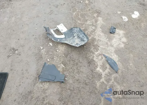 2014 Jeep Grand Cherokee Overland z USA, uszkodzony, nr VIN 1C4RJFCG6EC402398